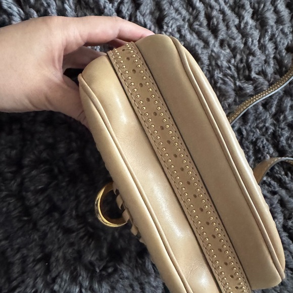 Gucci Beige Snaffle Bit Shoulder Bag with Gold Tone Hardware - Picture 3 of 12